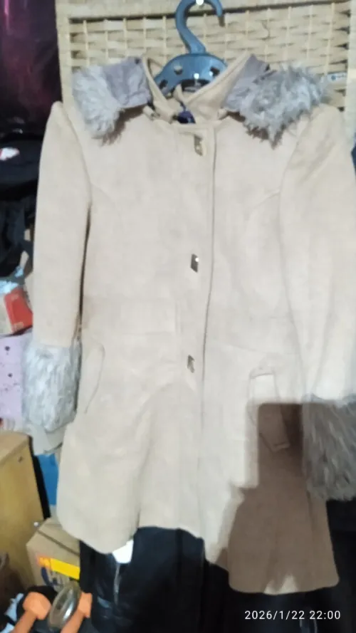 Robes, Chemisettes et Manteaux