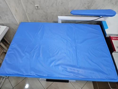Table de repassage aspirante et chauffante carré طاولة حدادة مستطيلة