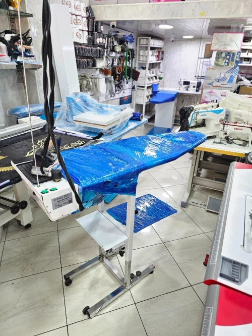 Table de repassage aspirante avec centrale a vapeur intégré طاولة حدادة مع شوديار