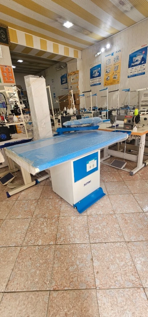 Table de repassage aspirante et chauffante carré طاولة حدادة مستطيلة