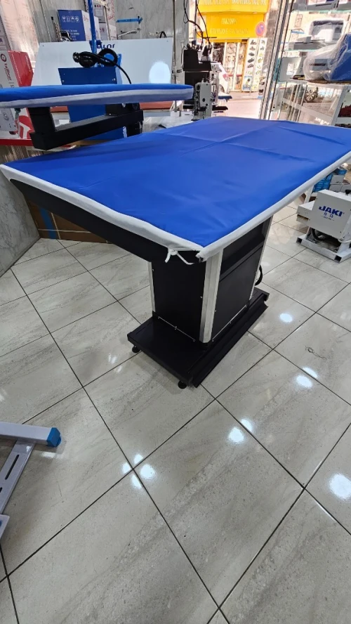 Table de repassage aspirante et chauffante carré طاولة حدادة مستطيلة