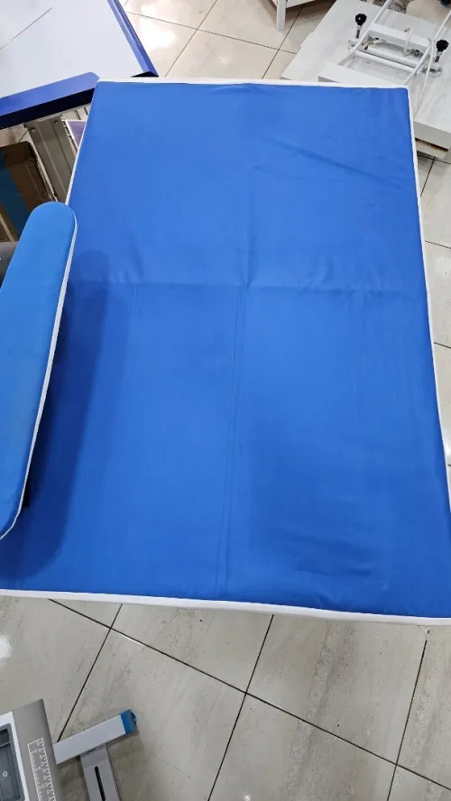 Table de repassage aspirante et chauffante carré طاولة حدادة مستطيلة