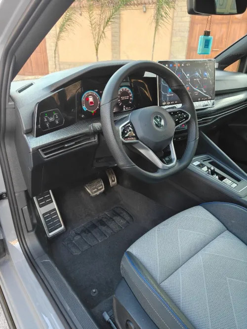 Volkswagen Golf 8 2025 R-Line