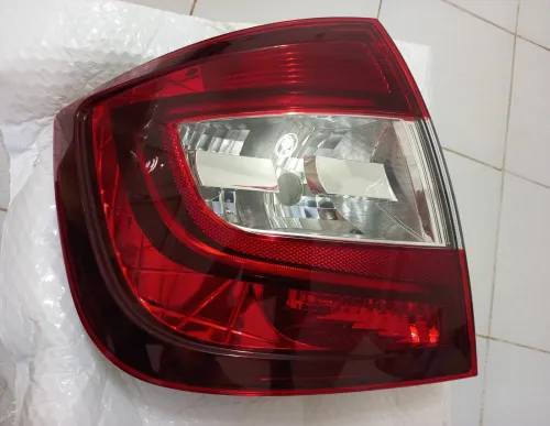 Feux arrière skoda rapid 2018 2019 