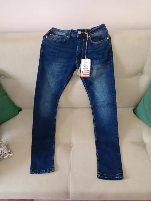 Pantalon jeans et classique 