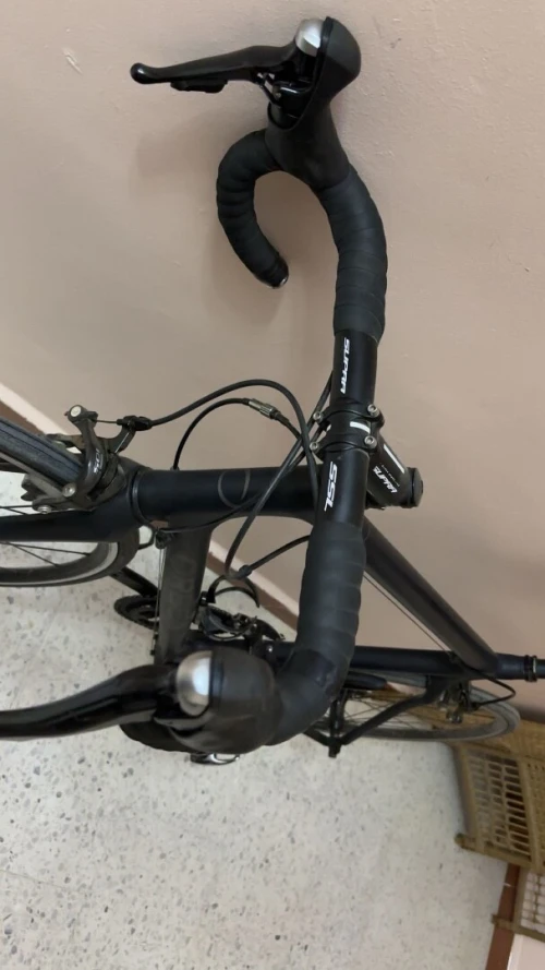 VELO GUIDON COURS PROFESSIONNELS TOUT EN CARBONE 