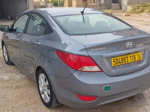 Hyundai Accent RB  4 portes 2018 Accent RB  4 portes