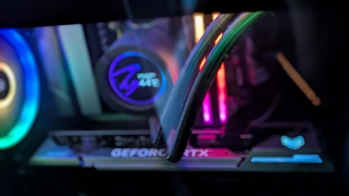 pc gamer - Ryzen 7800x3d + RTX 4070