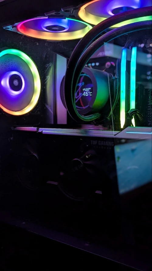 pc gamer - Ryzen 7800x3d + RTX 4070