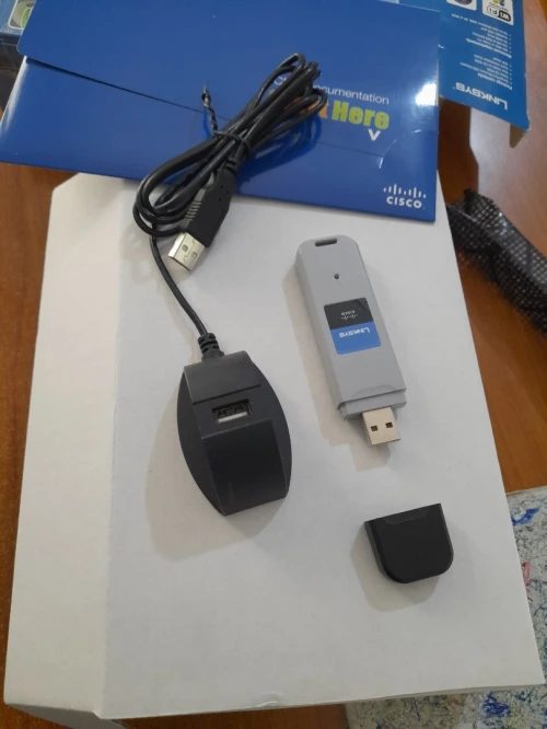 Carte Réseau  Cisco RangePlus Adaptateur USB réseau sans fil WUSB100