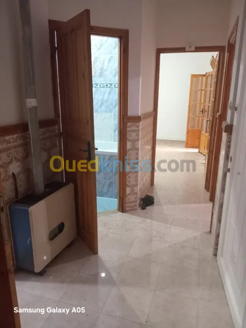 Location Appartement Niveau de villa F3 Alger Dely brahim