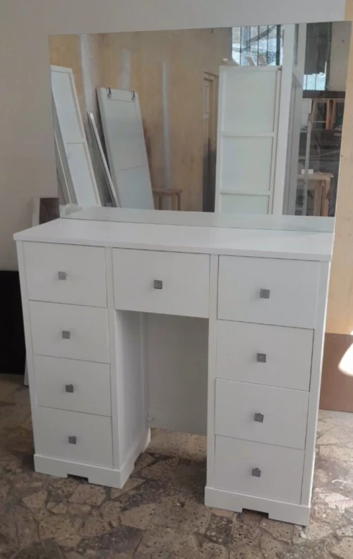Chambre à coucher Armoire + coiffeuse moderne +2 tables de nuit 