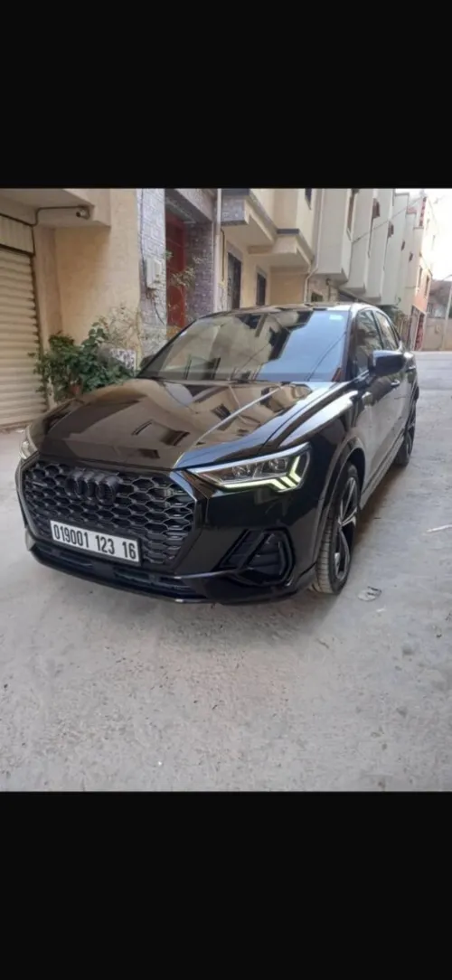 Audi Q3 2023 BLACK