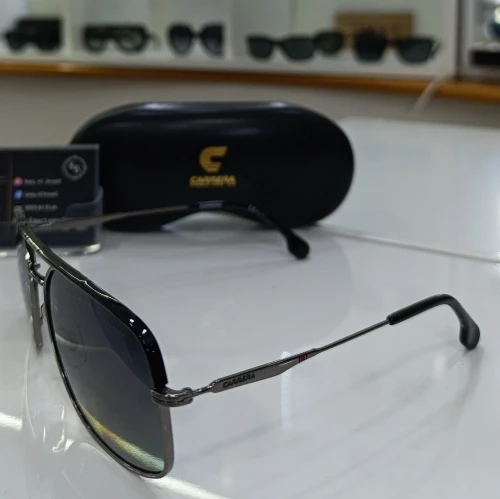 Lunettes originales Carrera 