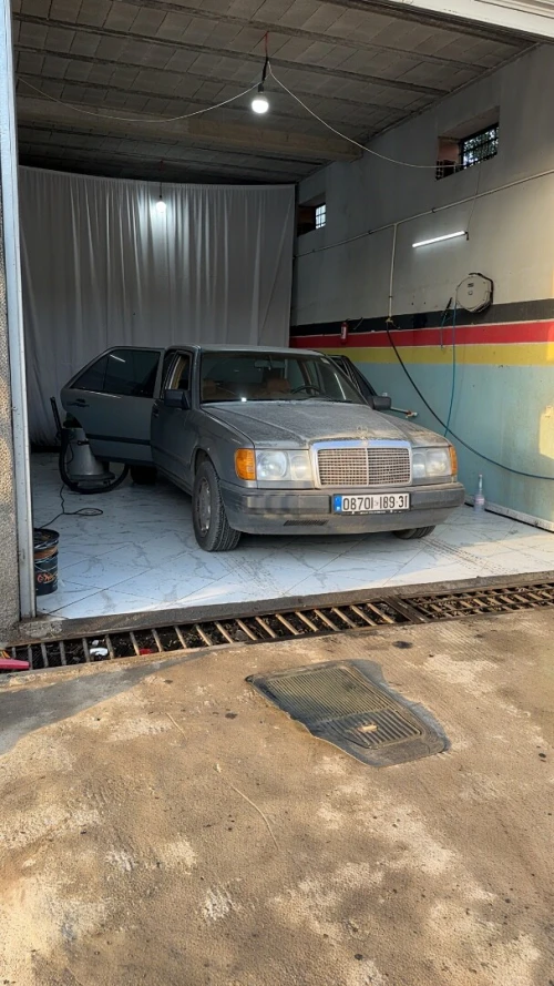 Mercedes W124 300D 1989 