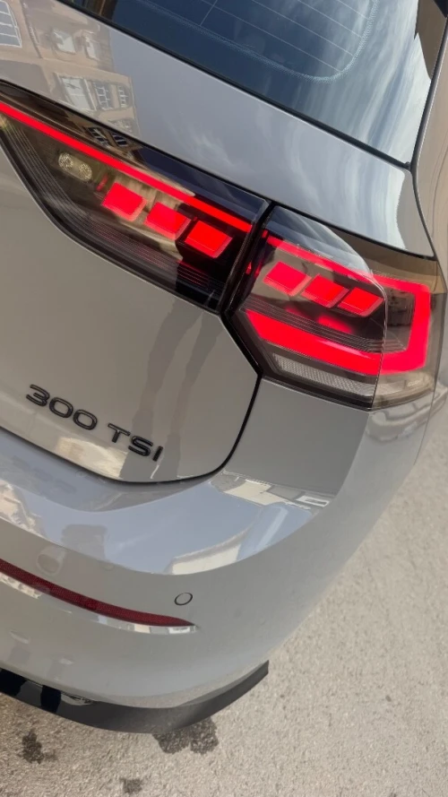 Volkswagen Golf 8 2025 R Black Edition 