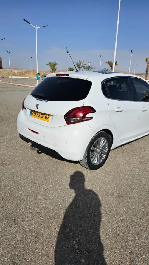 Peugeot 208 2016 Active Facelift