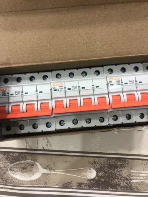 Disjoncteur 250A-100-63