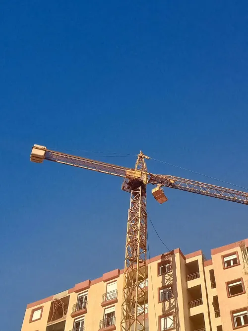 Grue de chantier LIBHER R+12