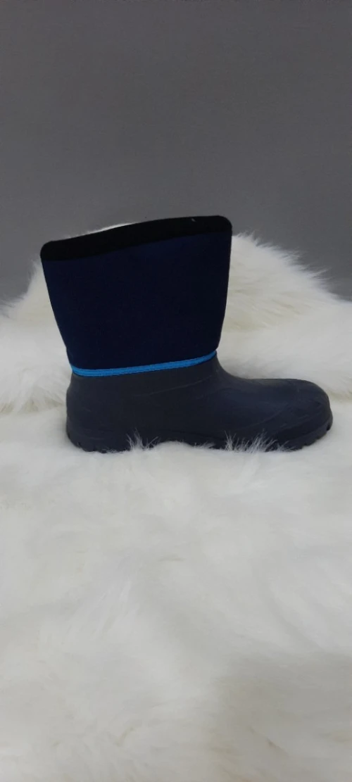 Botte decathlon neuf pour garcon
