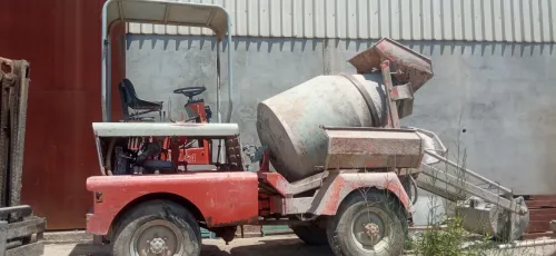 Auto bétonnière Italie 