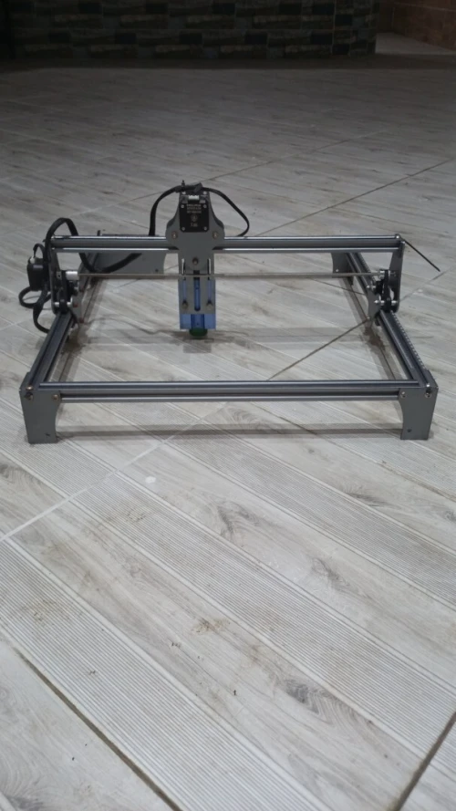 Machine c'est ainsi petit modèle