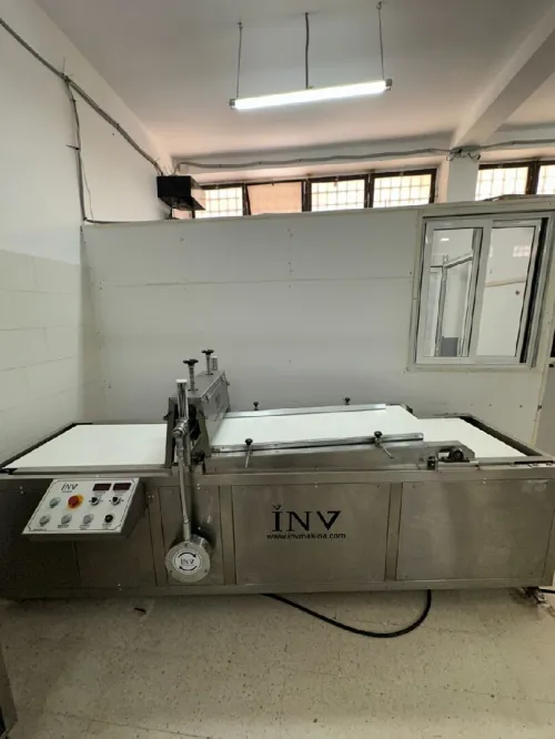 Machine de découpe nouga