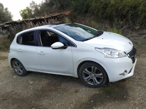 Peugeot 208 2014 Allure