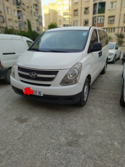 Hyundai H1 2011