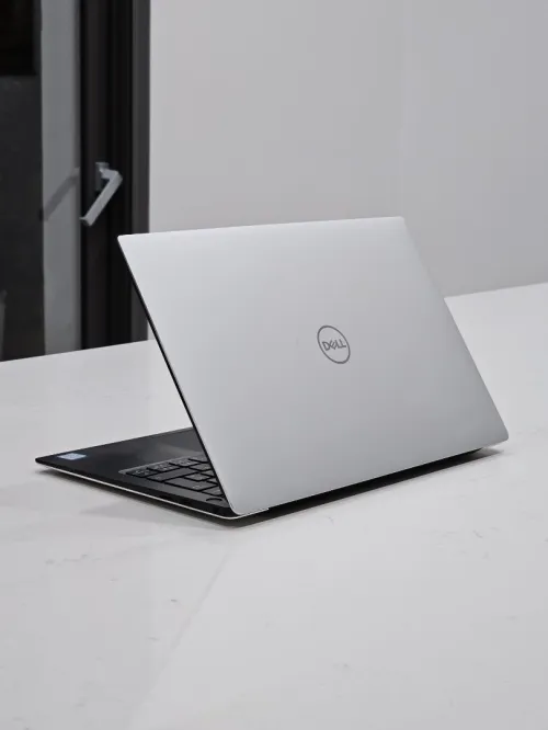Dell XPS i7 8th gen 13.3"Pouces 512/16