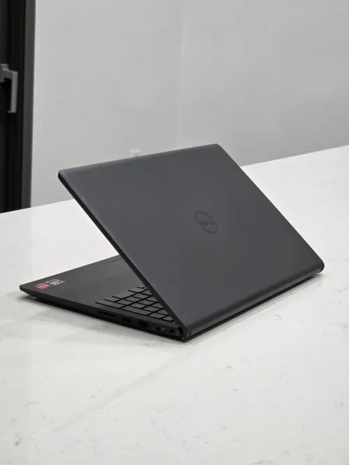 Dell vostro Ryzen 5 series 3000 15.6"p