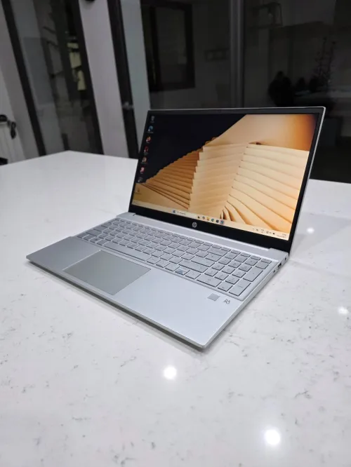 Hp pavilion Tactile 15P ryzen 5 series 5000