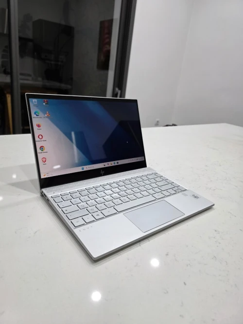 Hp envy i7 10th gen 13.3"pouces