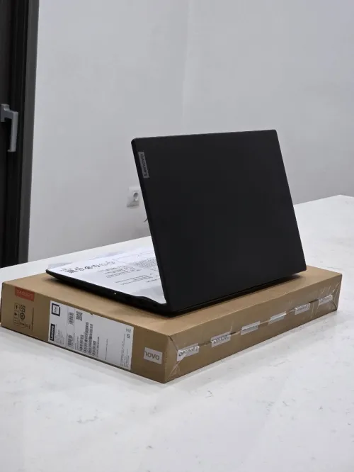 Lenovo V15 i5 13th 15p (16/512) produit neuf Sous emballage