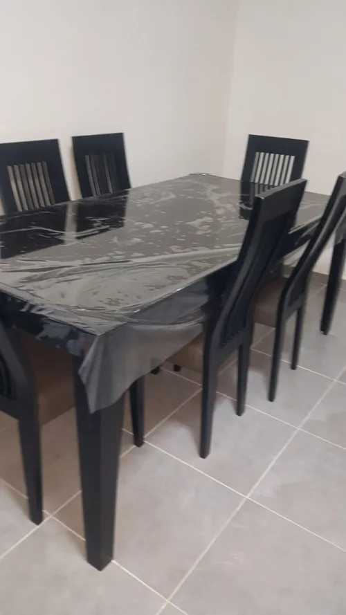 Table avec 06 chaise