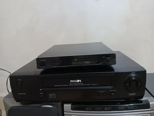 Lot chaîne hifi + DVD + magnétoscope 