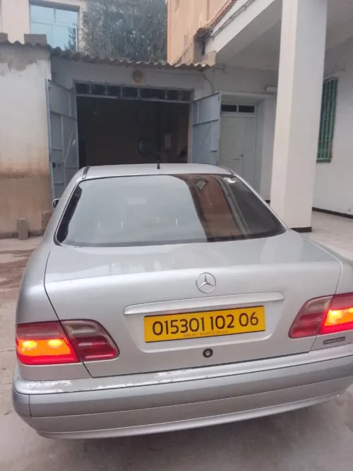 Mercedes Classe E 2002 W210