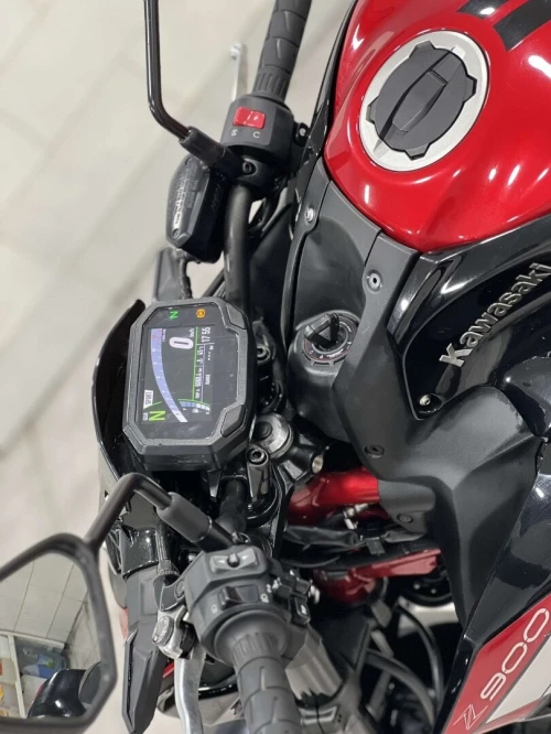 Kawasaki Z900 125 ch 2024