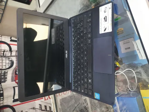 Mini pc asus avec chargeur originale 