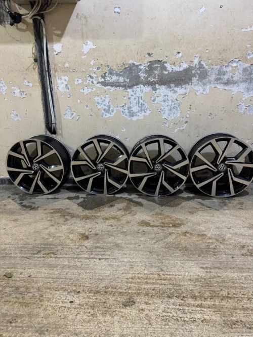 Jente alliages golf 7 225 40 r18