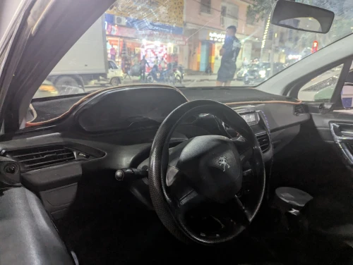 Peugeot 208 2013 