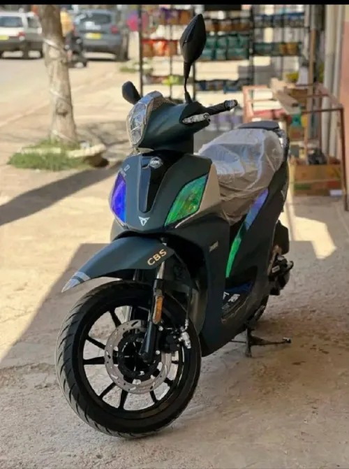 Sim ST 200 2025