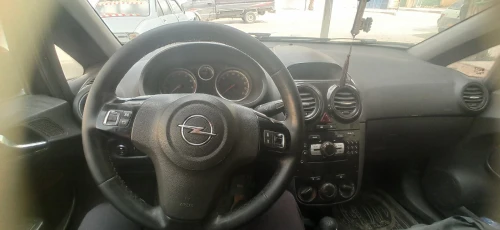 Opel Corsa 2011 