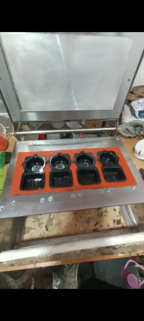 Machine operculeuse soudeuse de goblets et barquttes 