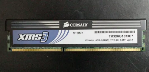 Mémoire RAM CORSAIR et KINGSTON