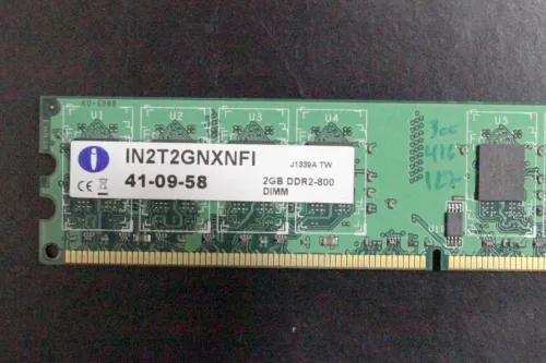 Mémoire RAM CORSAIR et KINGSTON
