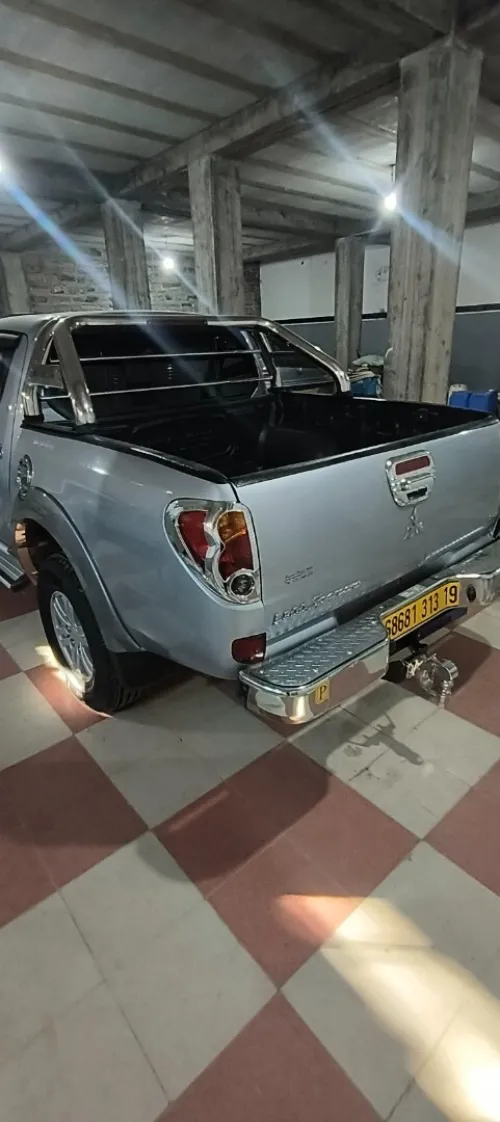 Mitsubishi L200 2013 Doube cabine Evolution