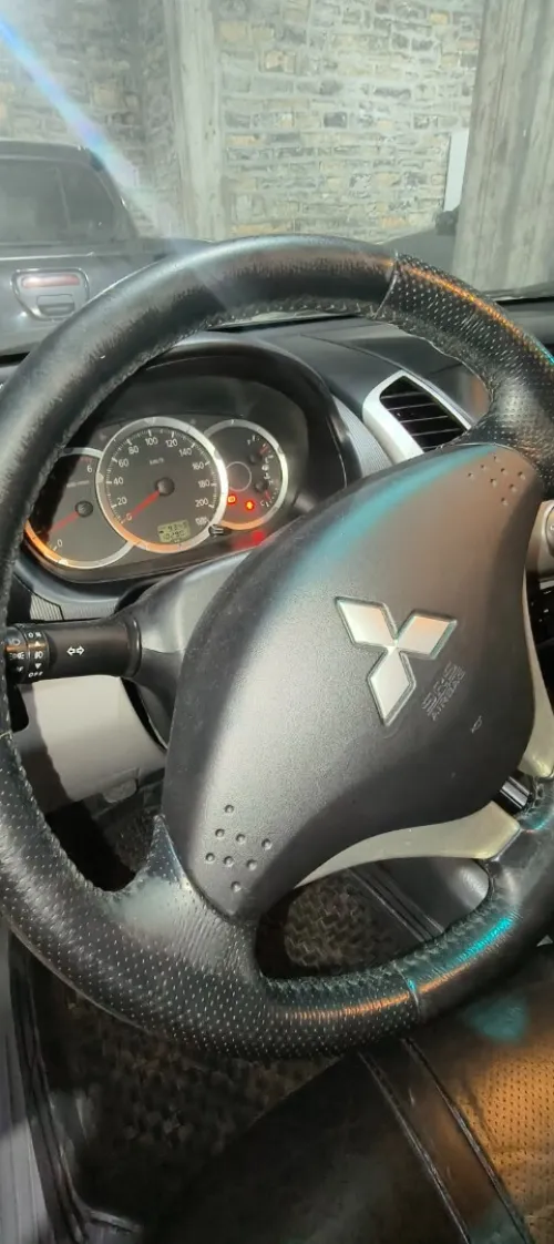 Mitsubishi L200 2013 Doube cabine Evolution