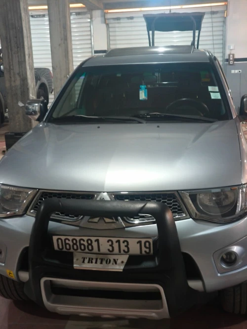 Mitsubishi L200 2013 Doube cabine Evolution