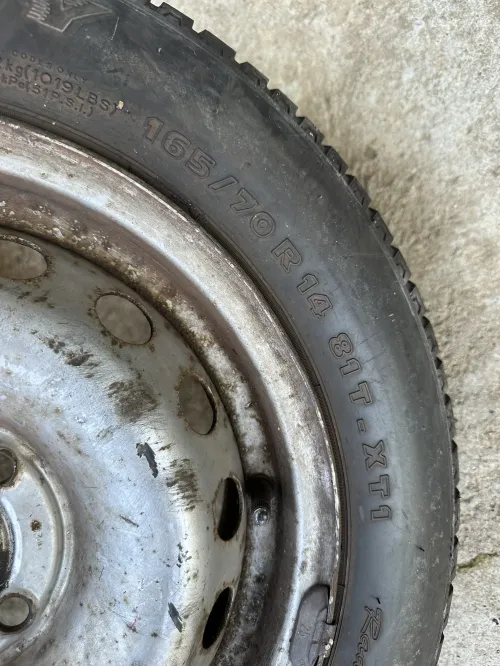 Roue Renault 165/70/14 michelin